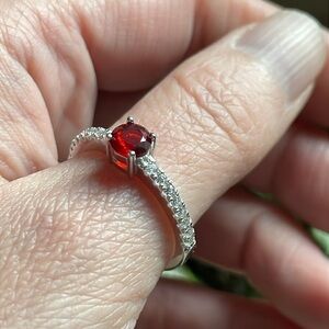 Garnet red gem cz 925 sterling silver ring size 8 vintage style